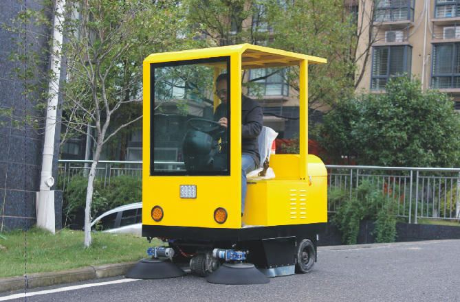 HNCHJ-1320電動(dòng)掃地車